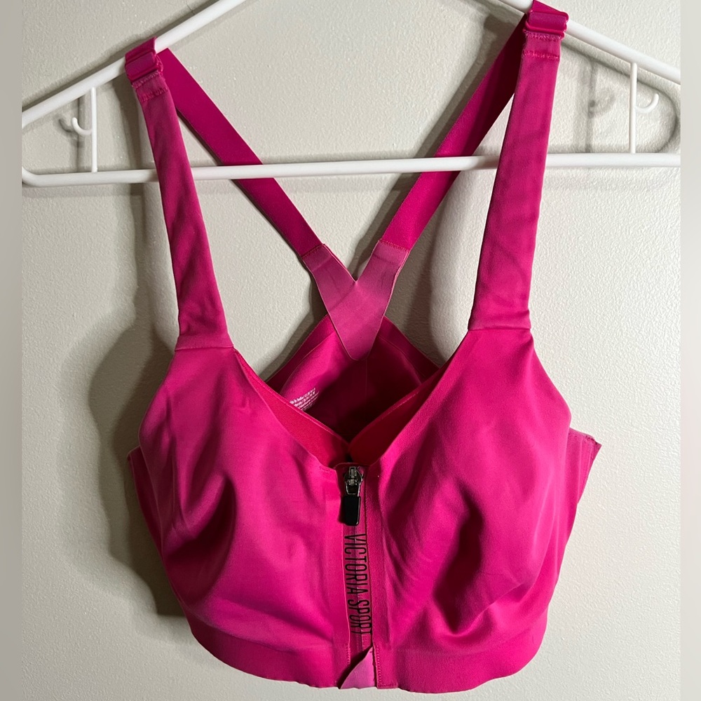 Victoria sport sports bra